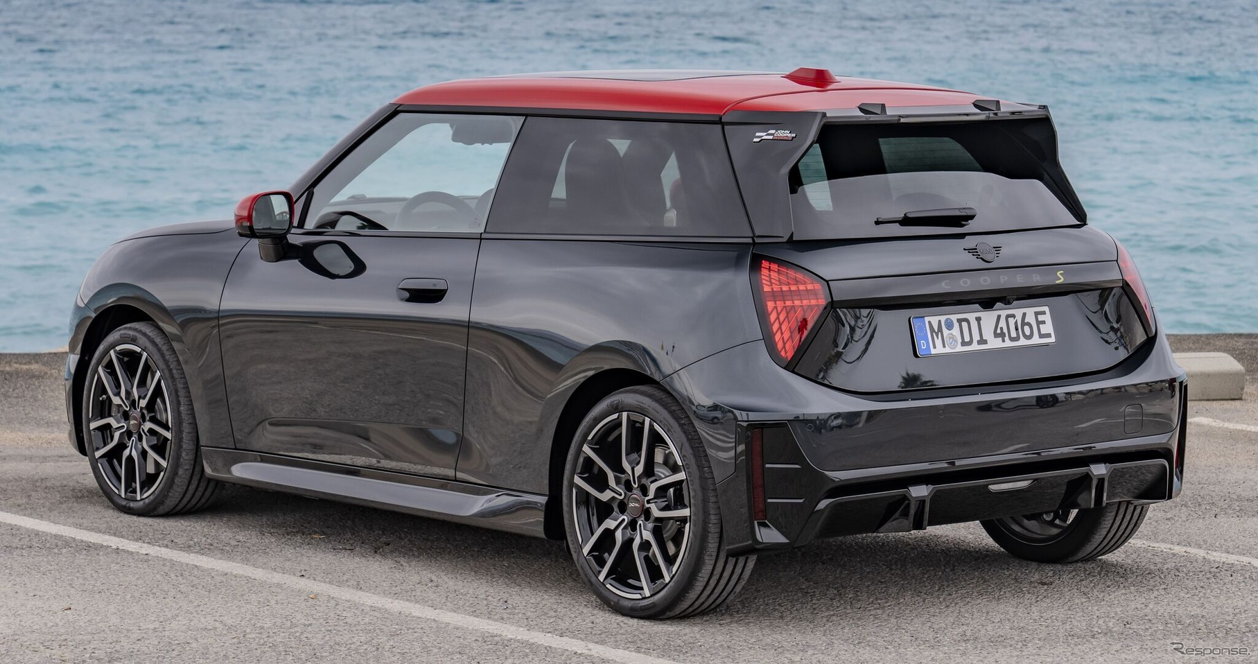 MINI クーパー SE 新型の「ジョン・クーパー・ワークス」仕様