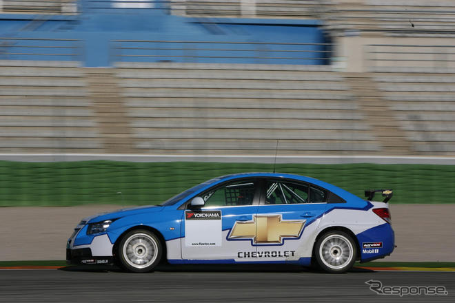 シボレー クルーズ WTCC …フランス映画に登場