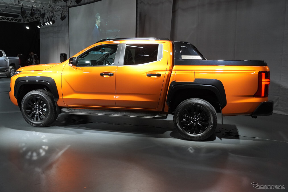 三菱自動車 トライトン 新型