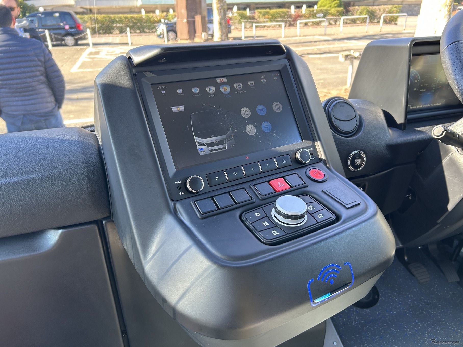 KARSANの小型ノンステップ電気バス「e-JEST」
