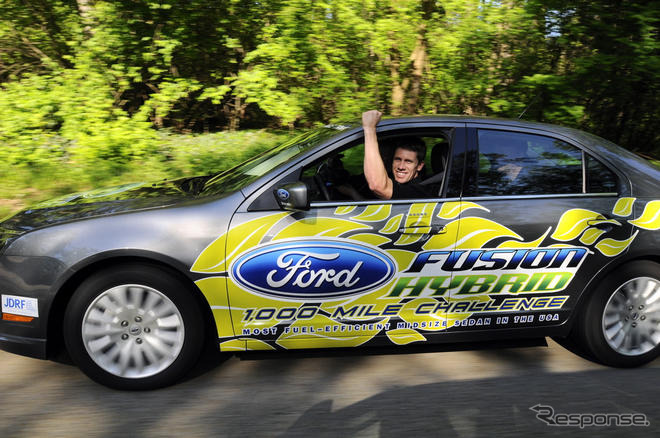 フォード フュージョン ハイブリッドが燃費世界記録