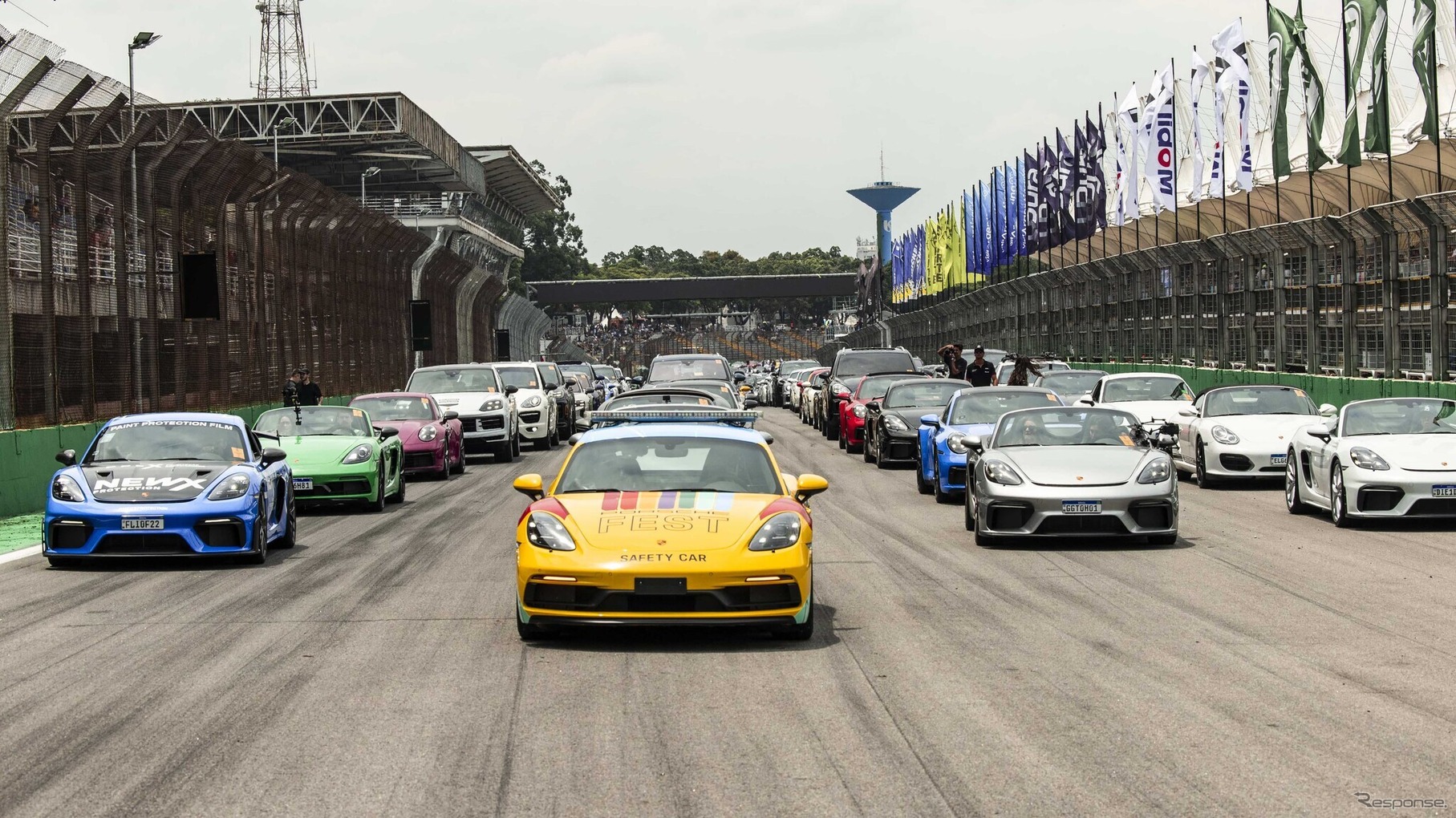 世界中で開催されたポルシェ75周年イベントの様子