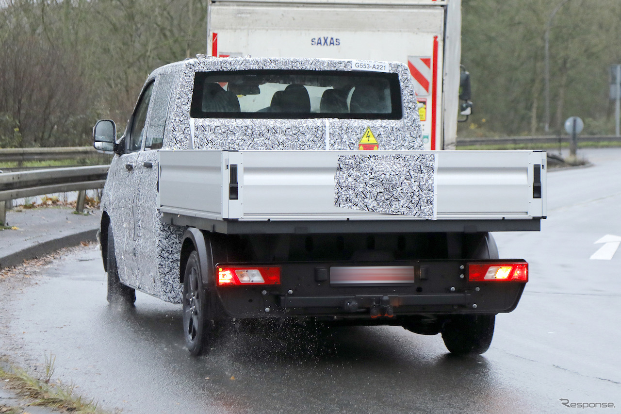 VW トランスポーターT7 ピックアップトラック仕様のプロトタイプ（スクープ写真）