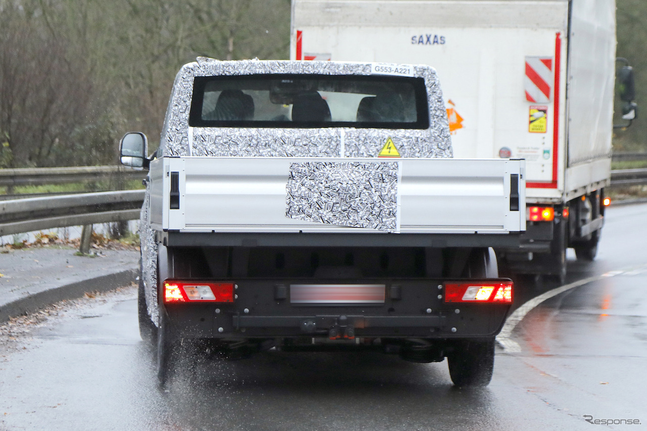 VW トランスポーターT7 ピックアップトラック仕様のプロトタイプ（スクープ写真）