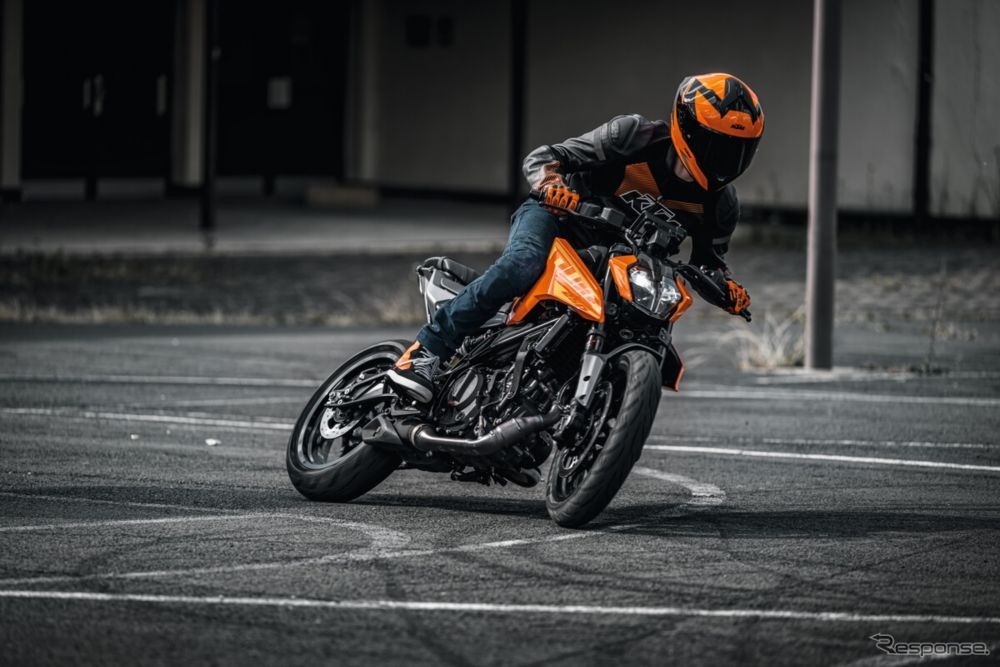 KTM 250デューク