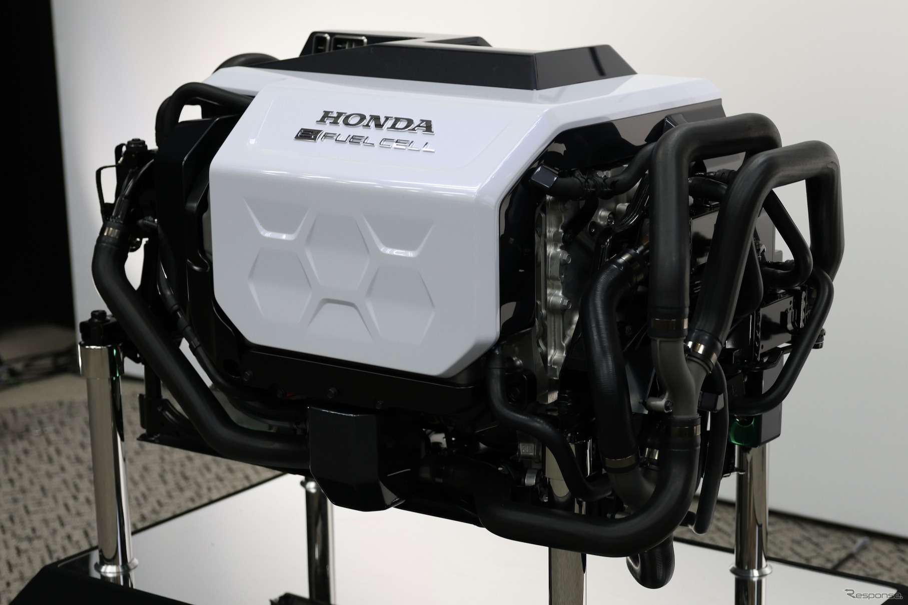 ホンダの次世代燃料電池システム（モックアップ）