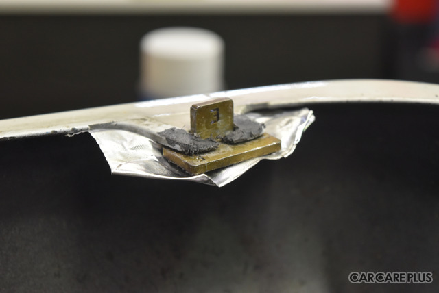 プラスチック溶接のデモンストレーションの様子
