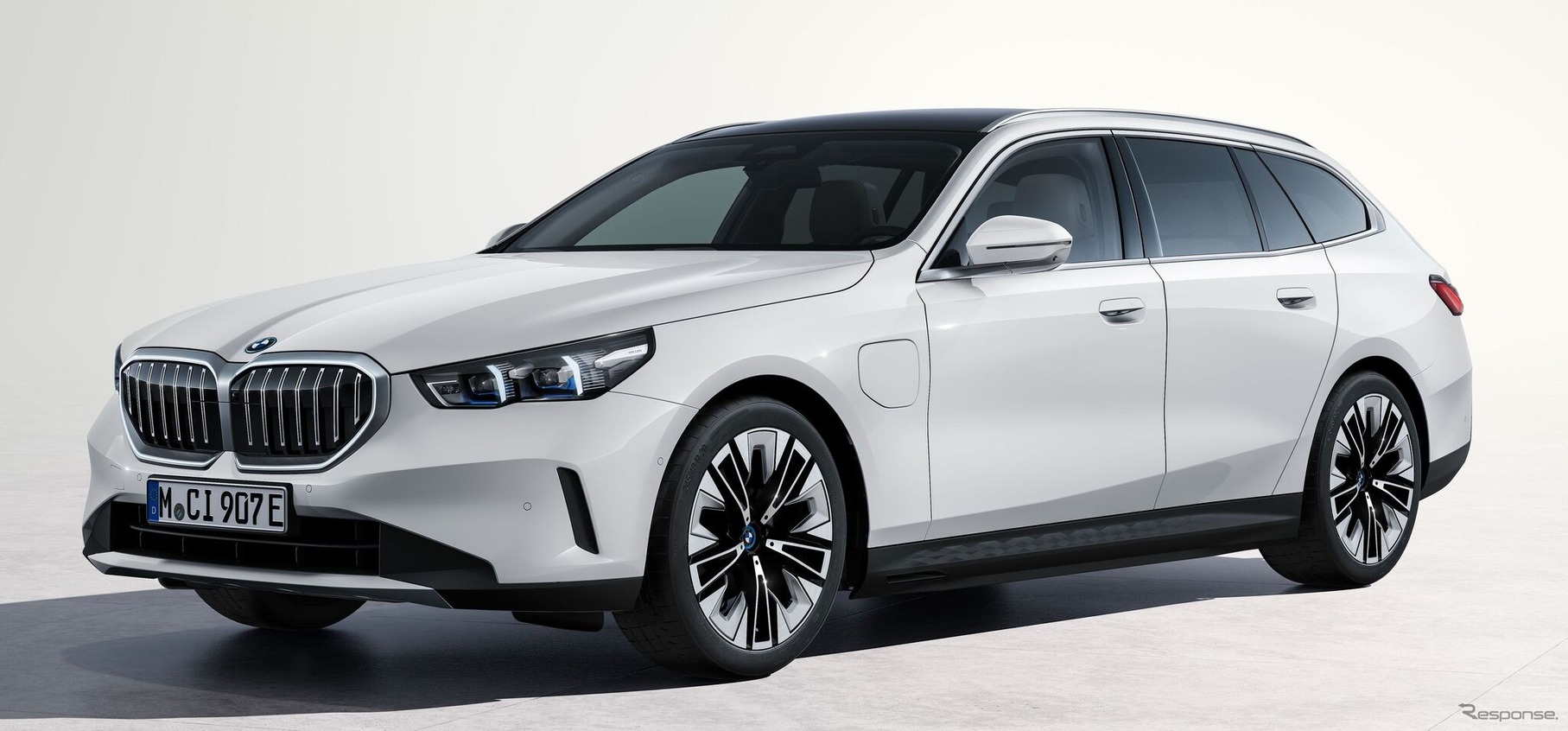 BMW 5シリーズ・ツーリング 新型のPHEV「530e」