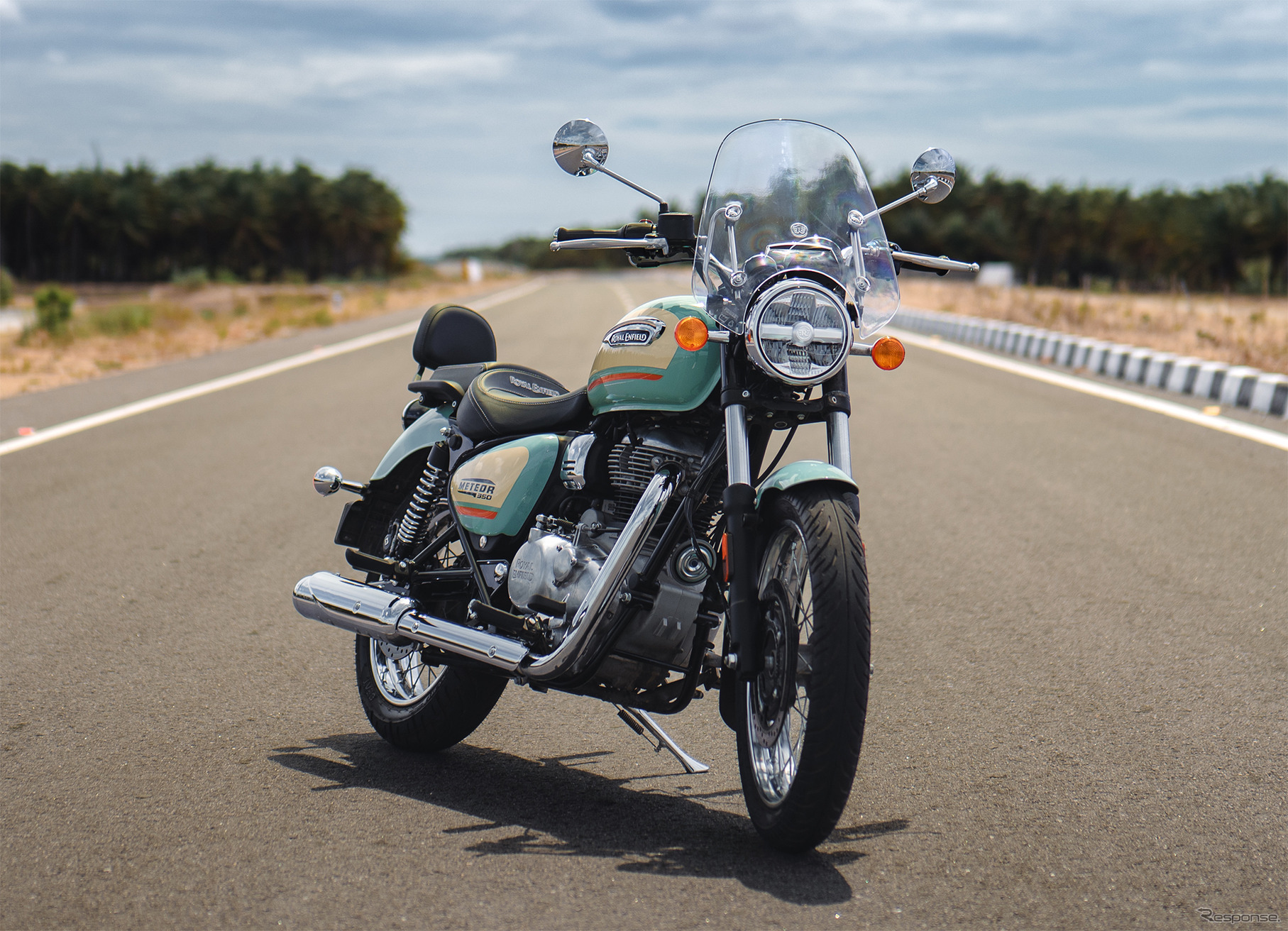 ロイヤルエンフィールド・メテオ350（オーロラグリーン）