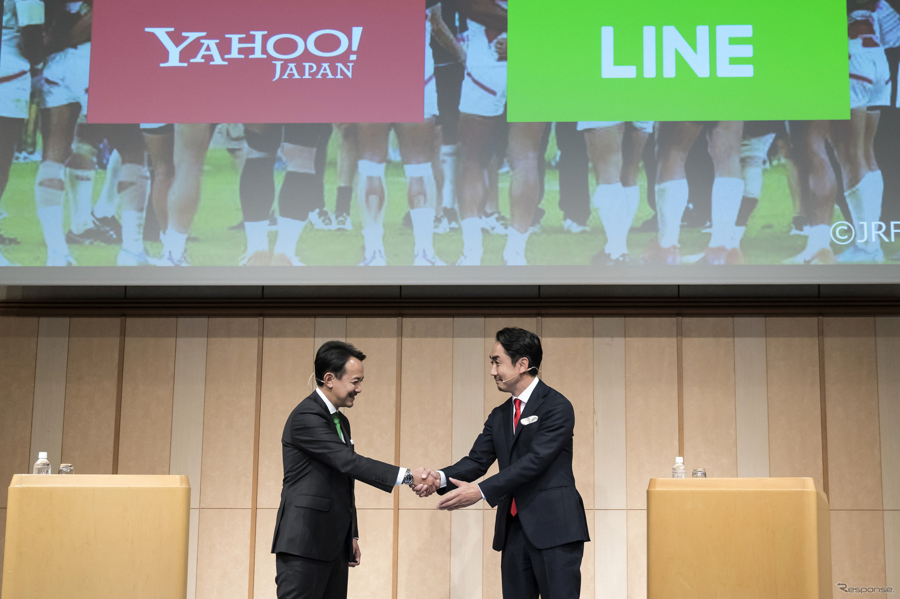 LINEとヤフーが経営統合に合意