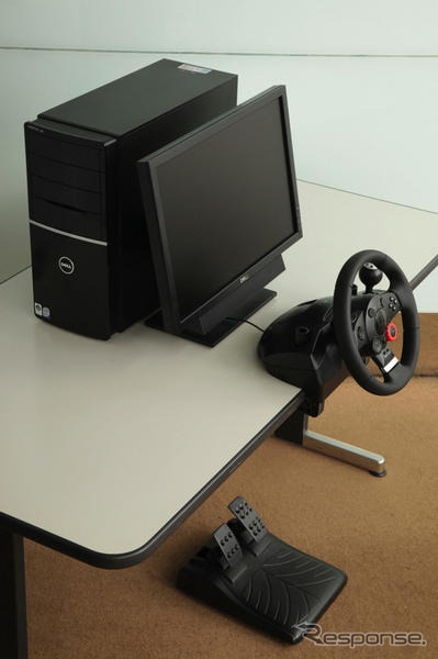 ホンダ、簡易型ドライビングシミュレーター発売