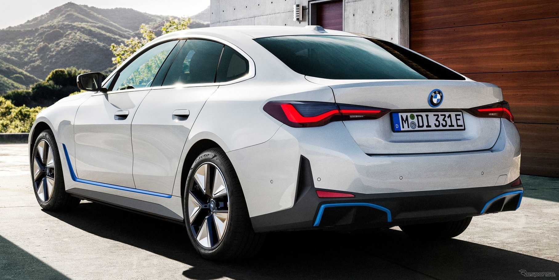 BMW i4 現行型（参考）