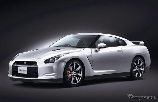 GT-R のニュル記録、ダンロップのランフラットタイヤを装着