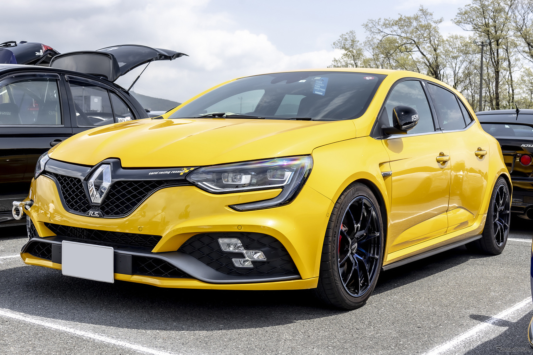 ルノーメガーヌ×ボルクレーシングG025　245/40R18