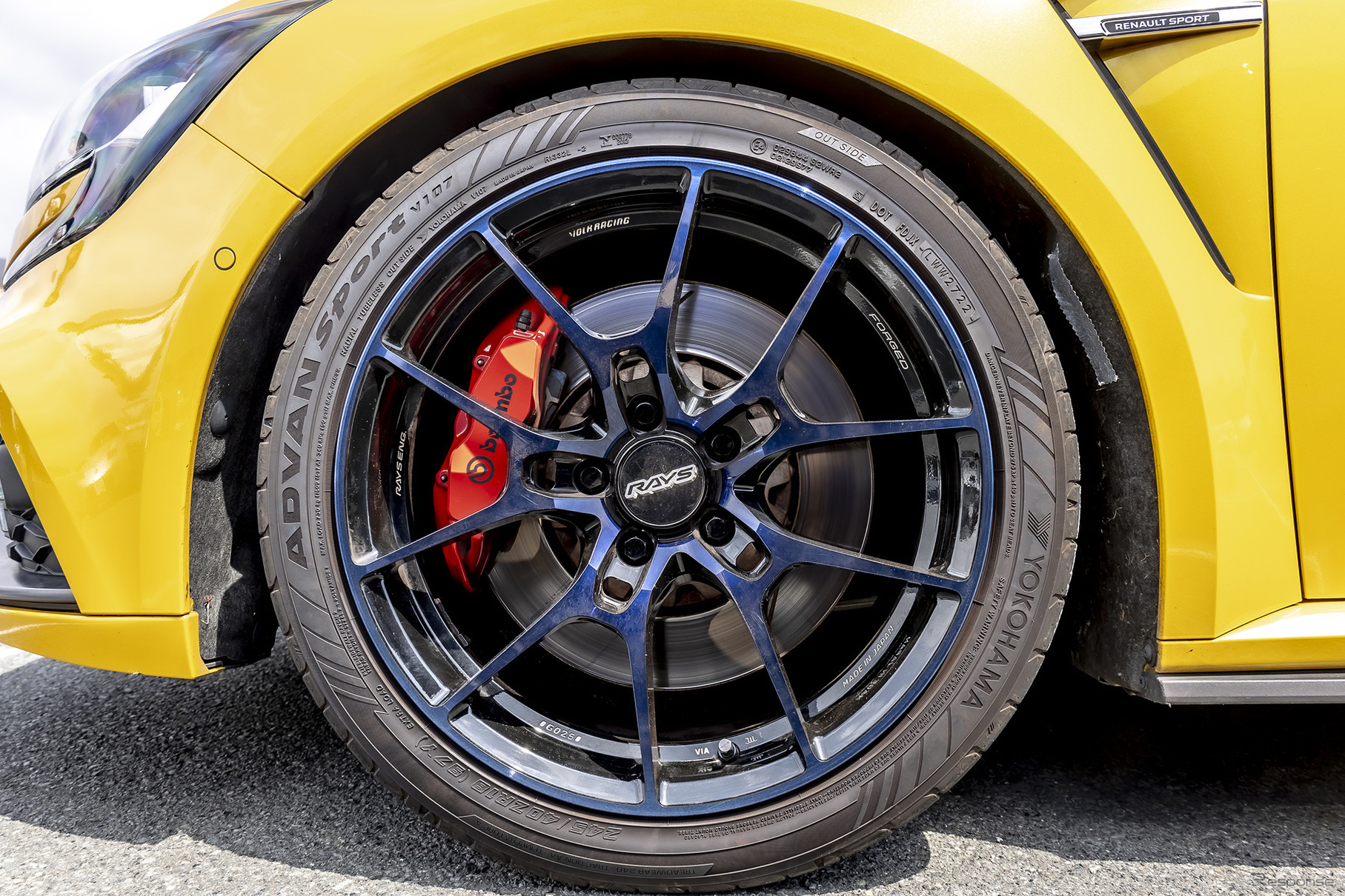 ルノーメガーヌ×ボルクレーシングG025　245/40R18