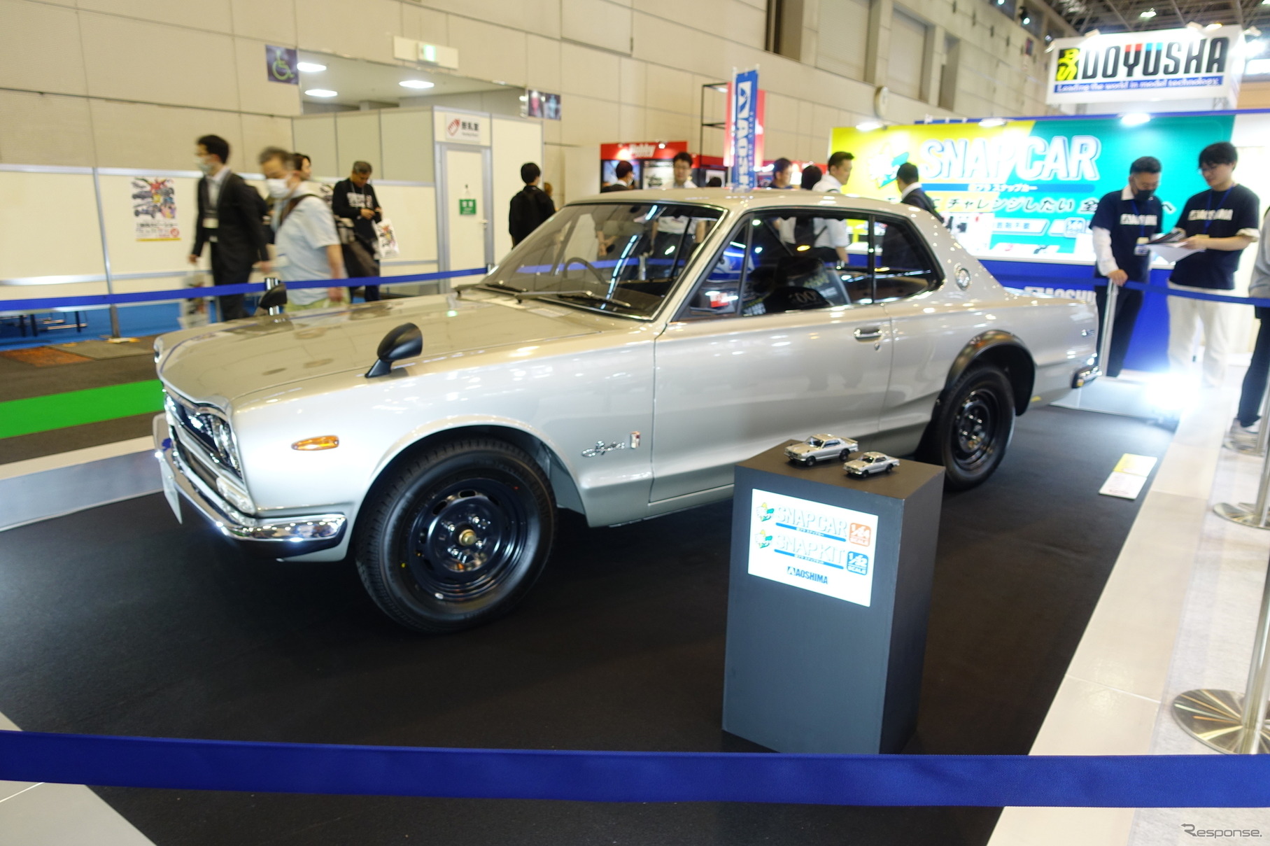 アオシマブースに展示されたGT-Rと手前にそのプラモが