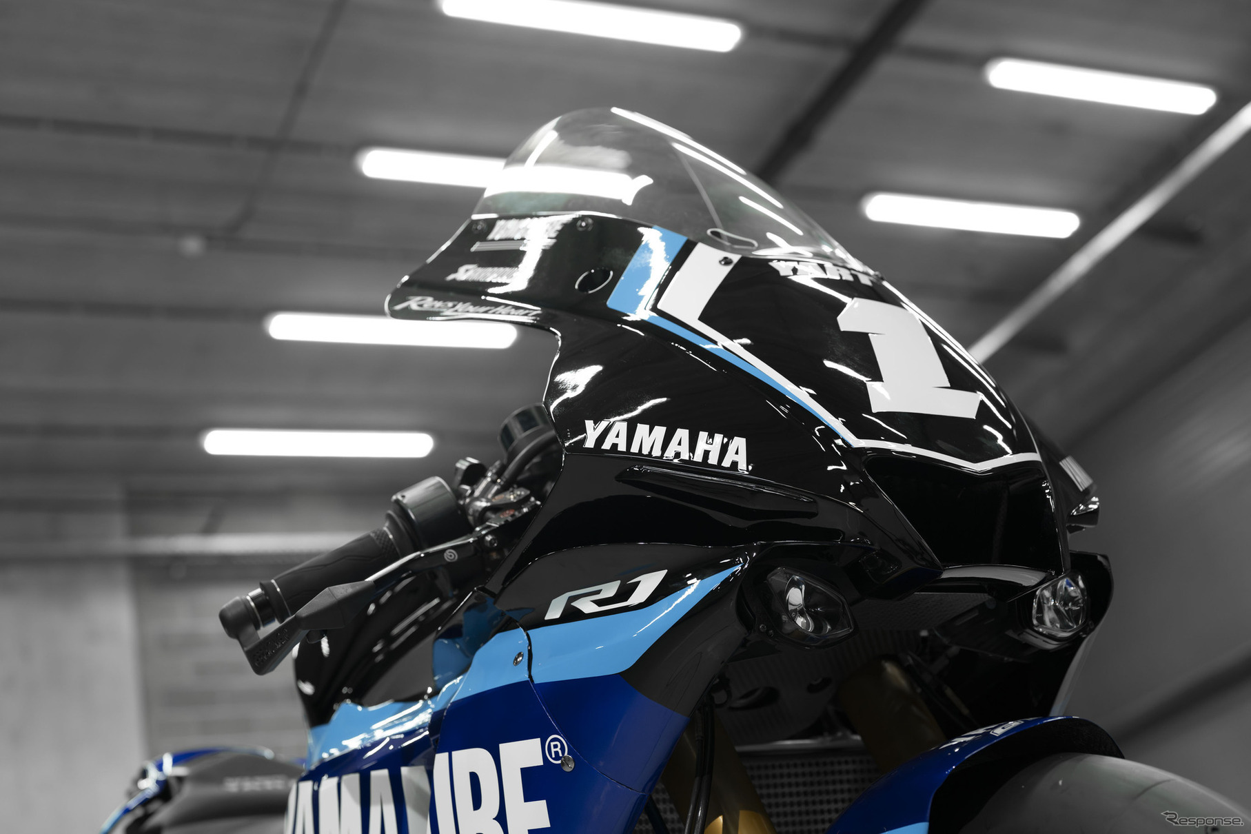 #1 YAMALUBE YART YAMAHA EWC Official Team（YART）の「YZF-R1」