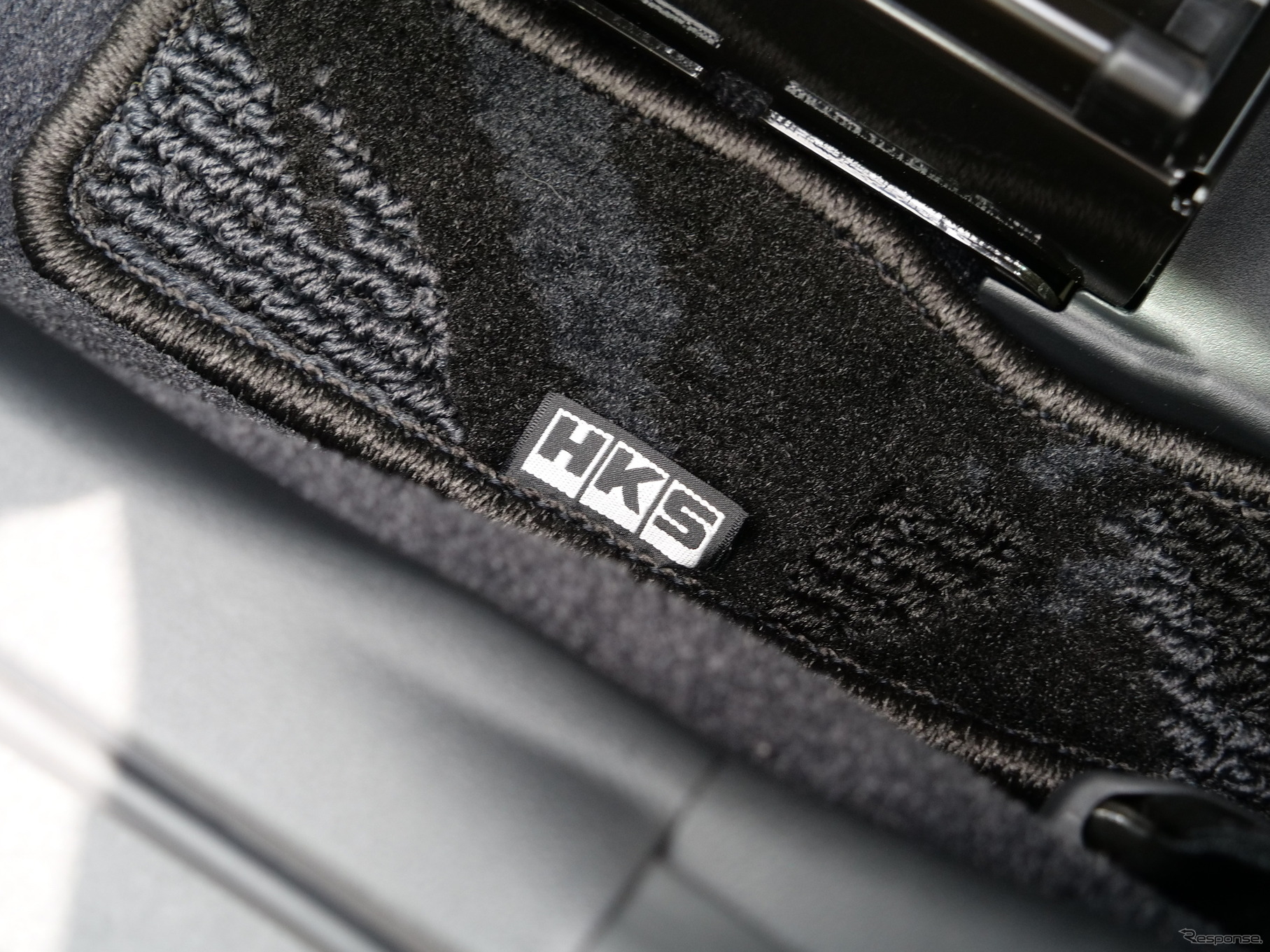 R35用リア左型オーナメント