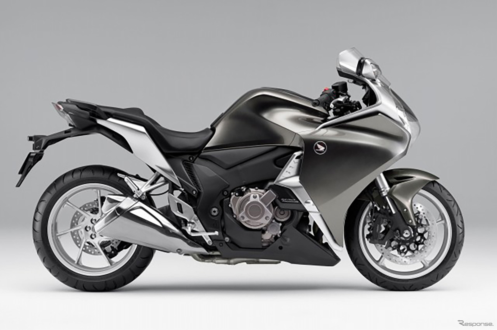 DCTを初採用したホンダ「VFR1200F DCT」（2010年）