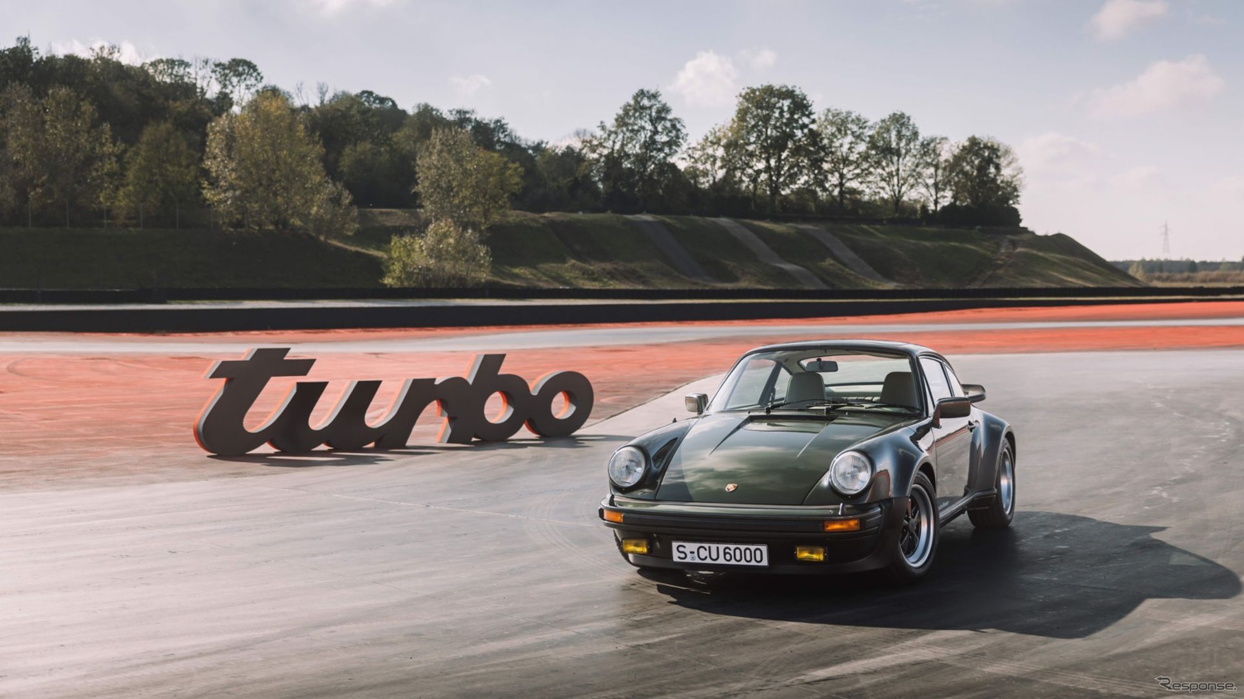 ポルシェ911ターボ3.0クーペ・タイプ930