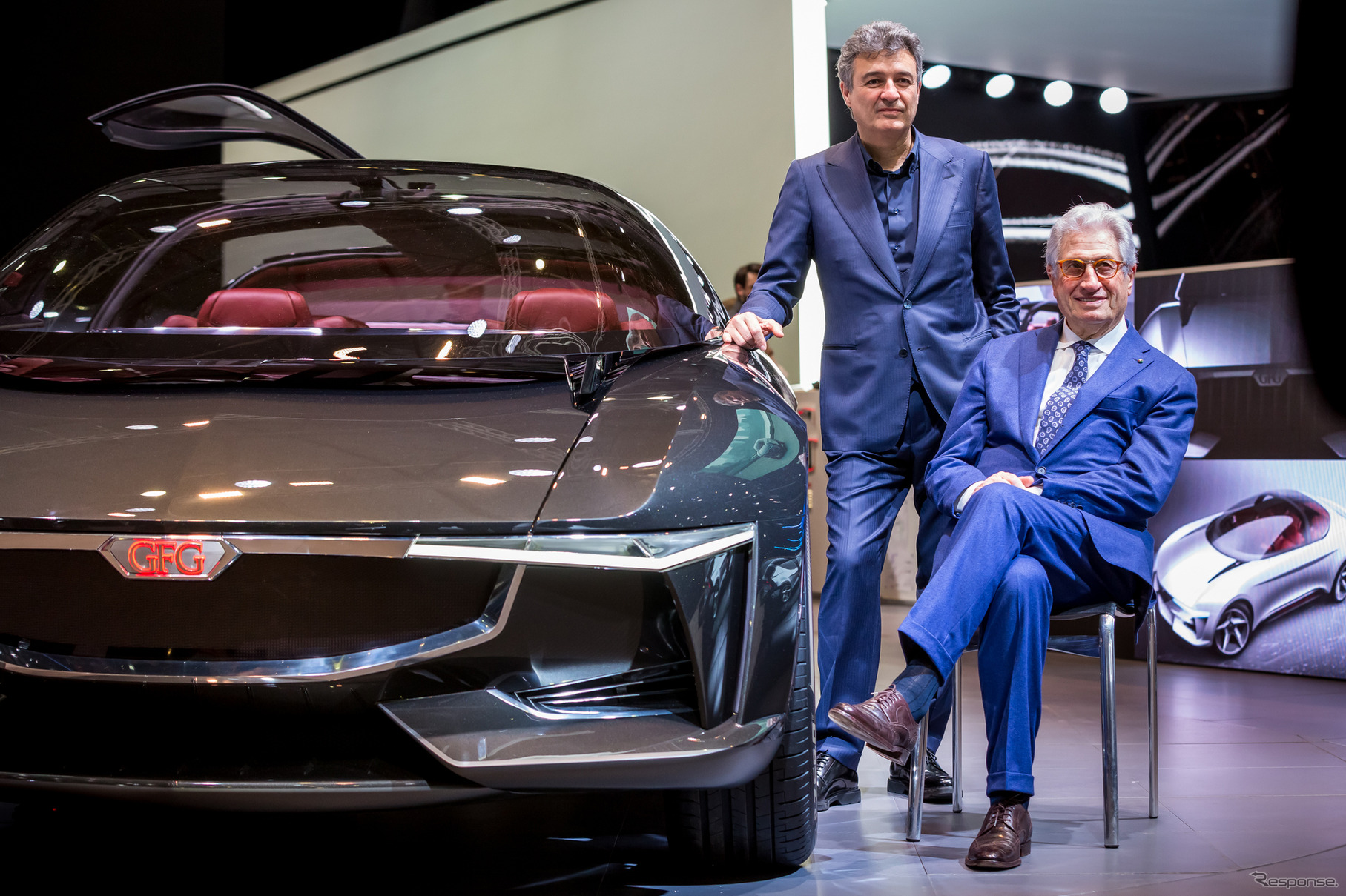 ファブリツィオ・ジウジアーロ(左)とジョルジェット・ジウジアーロ(右)。　2018年のコンセプトカー「シビーラ」と共に。