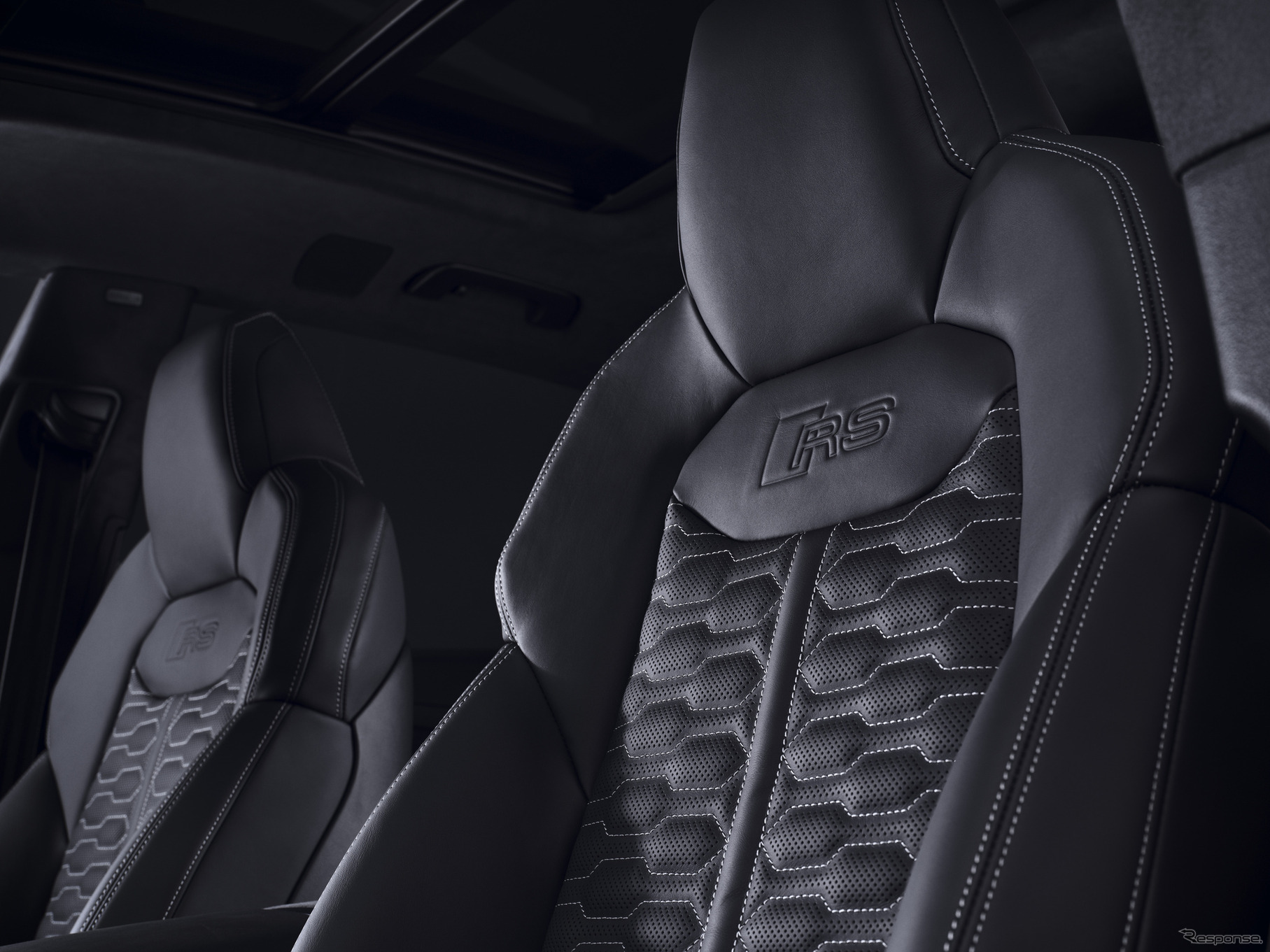 アウディRS Q8  改良新型
