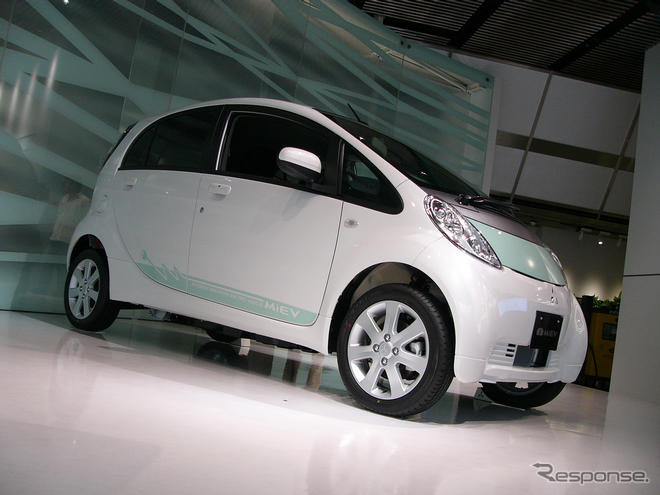 【三菱 i-MiEV 発表】ニーズに応じて少量電池タイプも…相川常務