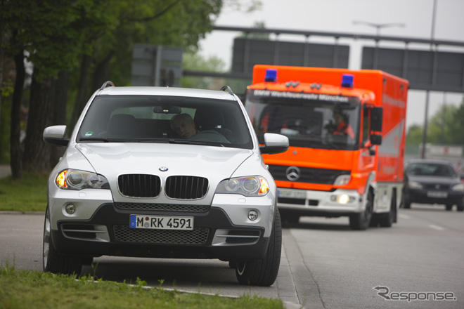 BMW、高齢ドライバー向け車両自動停止技術を開発へ