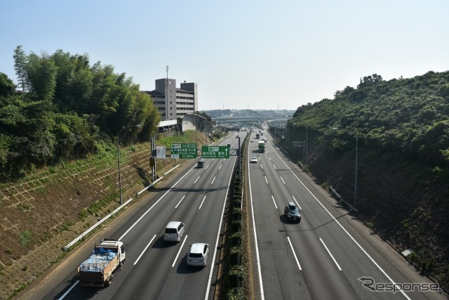 東名高速