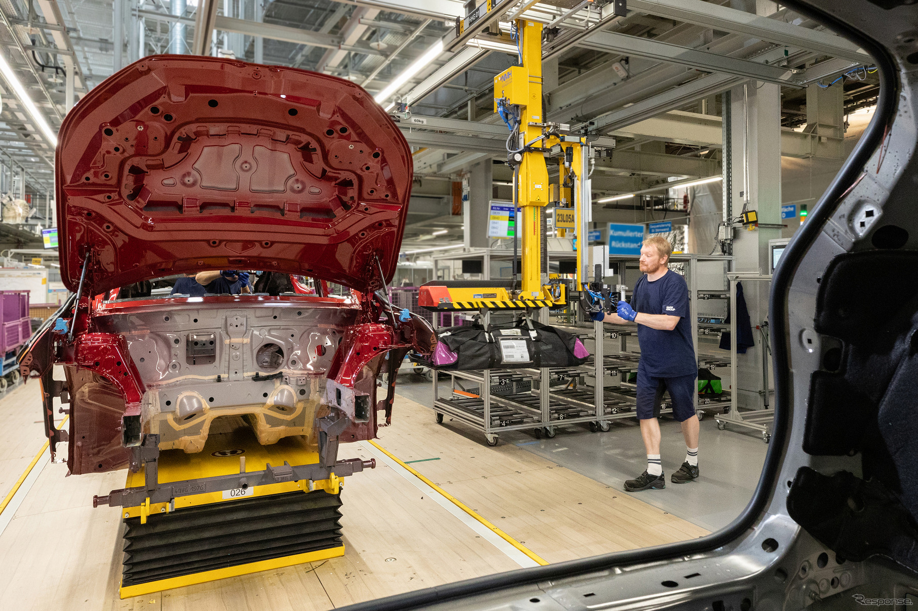 BMWグループが未来の工場を仮想体験できる3Dシミュレーションをドイツ・レーゲンスブルク工場に導入