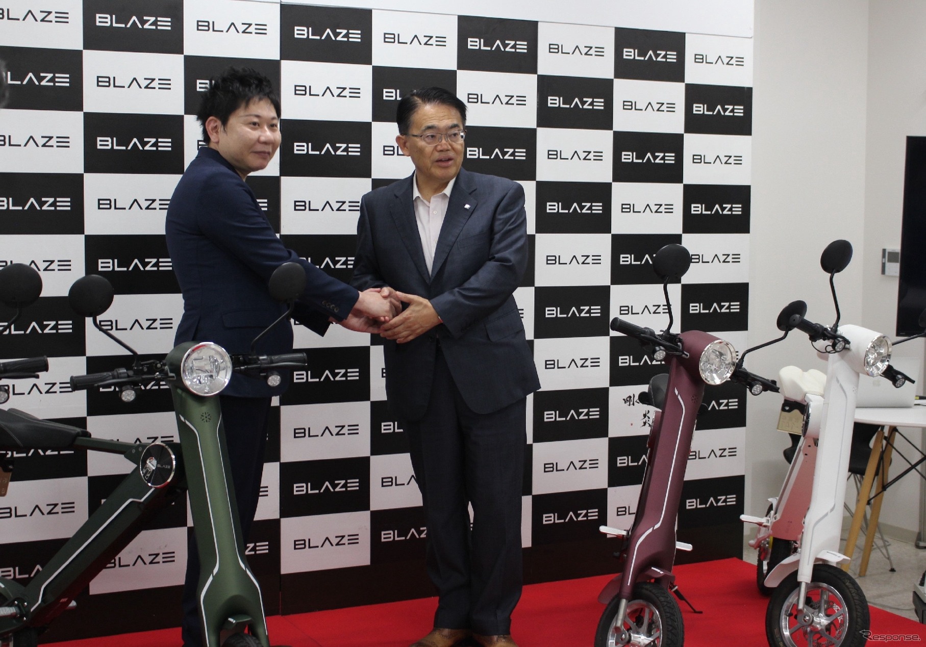 右から愛知県知事大村秀章氏、代表取締役社長・市川秀幸氏