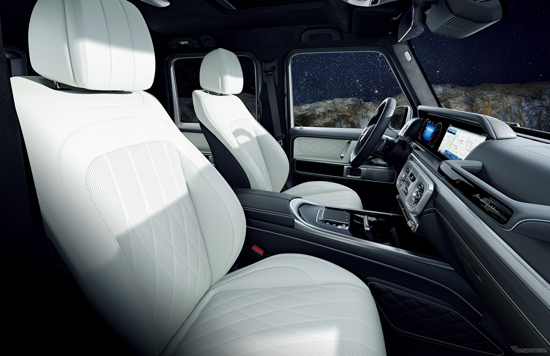 G 450 d Launch Edition 内装 プラチナホワイト＆ブラックピアノラッカーウッド1