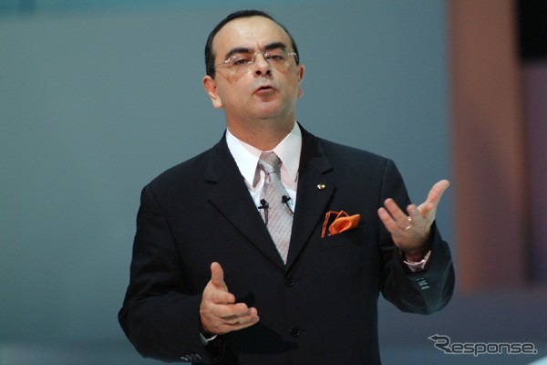 【新聞ウォッチ】日産、中国・東風と合弁調印、巨大市場で大バクチ