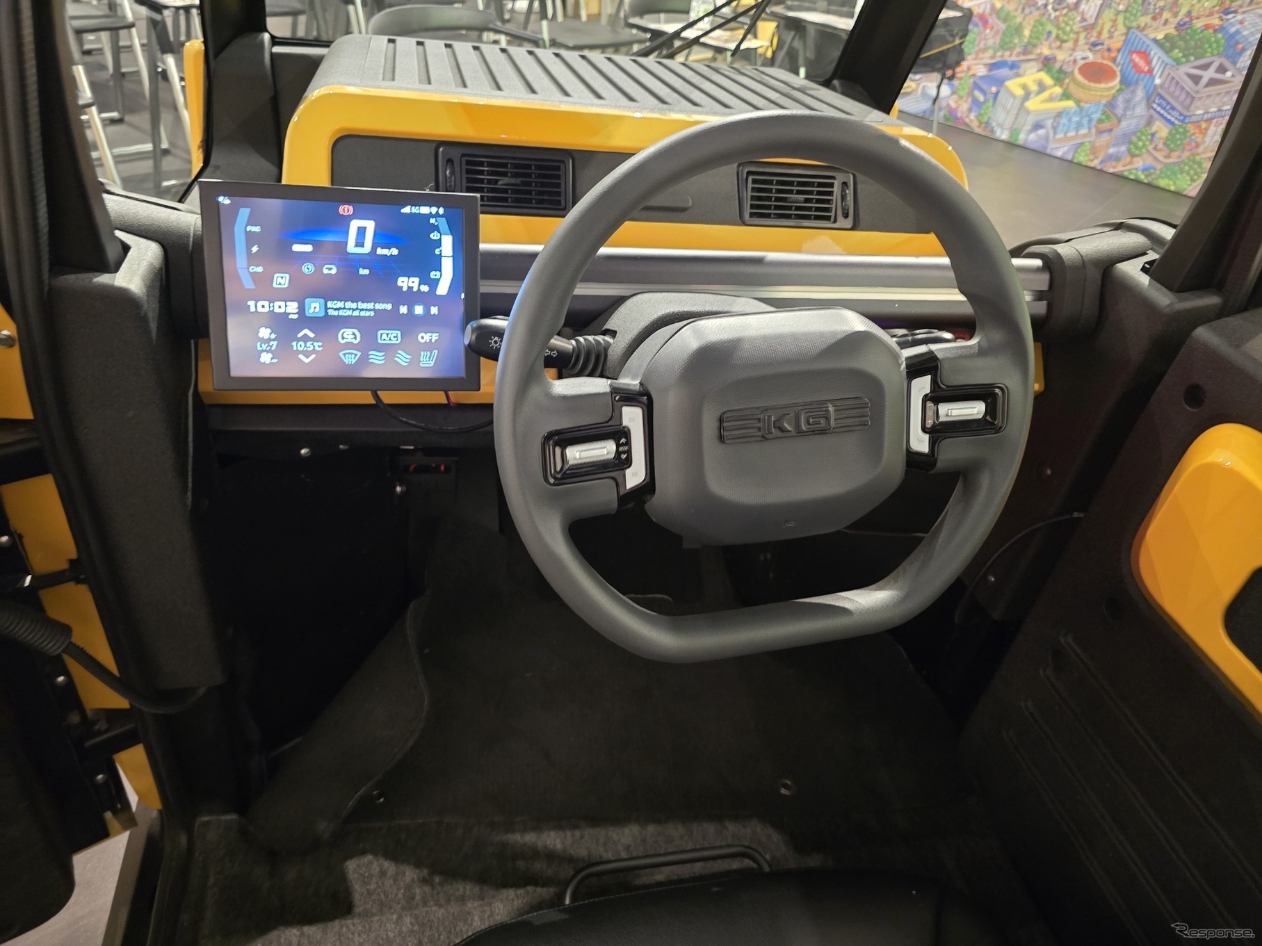 mibotの量産前試作車。2023年1月の東京オートサロンに展示されたモノより完成度がかなり上がっている。