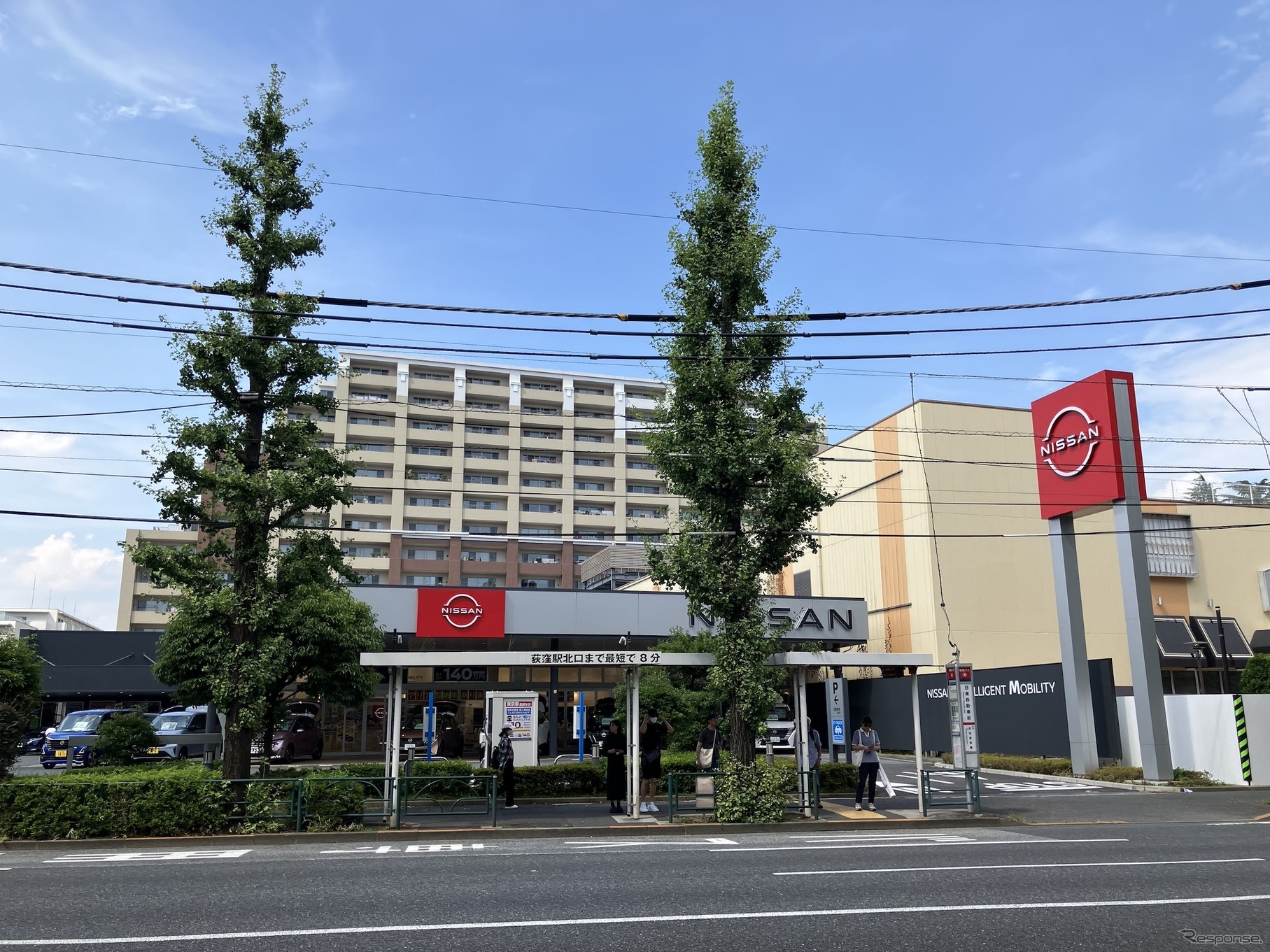 プリンス自動車の荻窪本社にある日産ディーラー