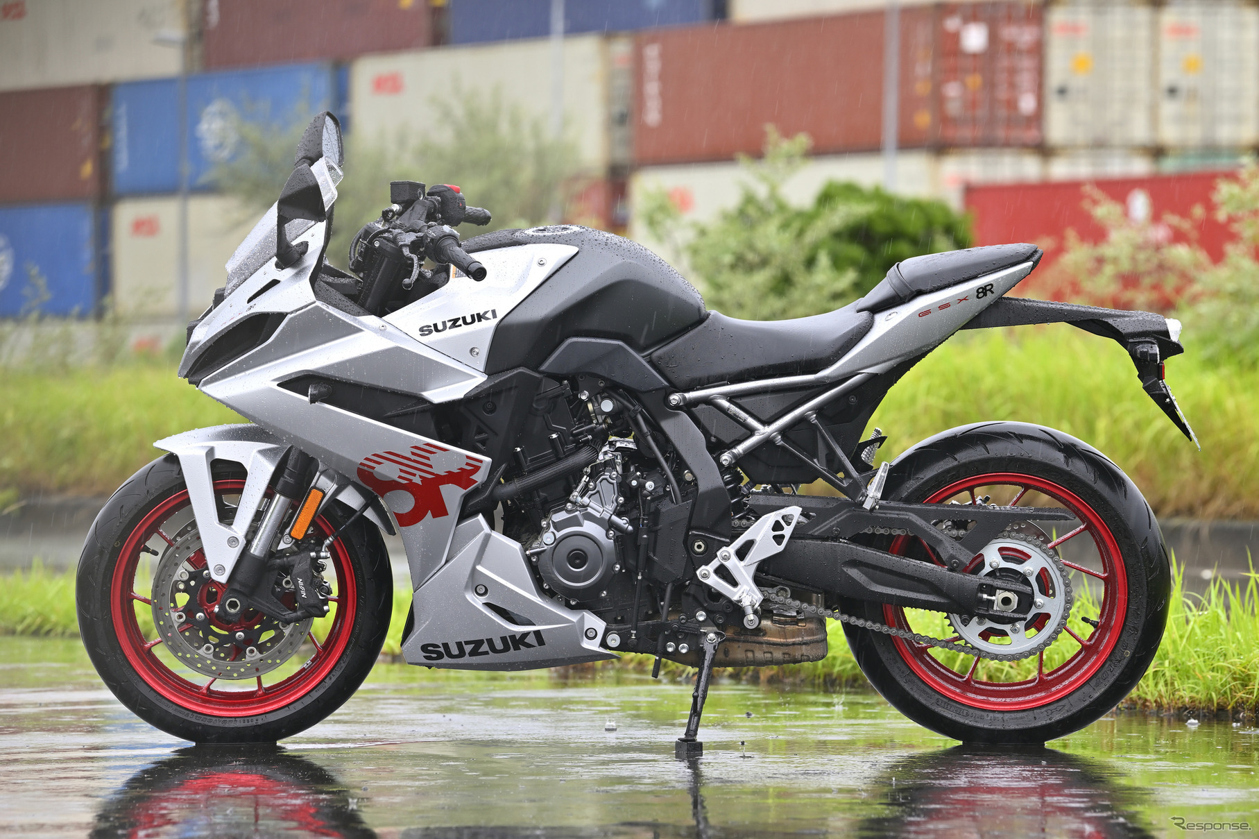 スズキ GSX-8R