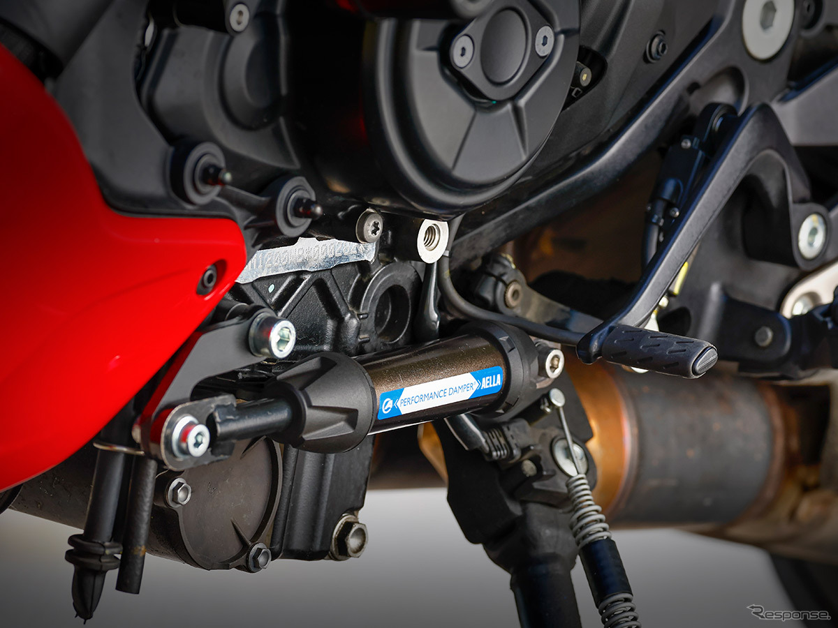 パフォーマンスダンパー　ドゥカティ・ディアベルV4装着例