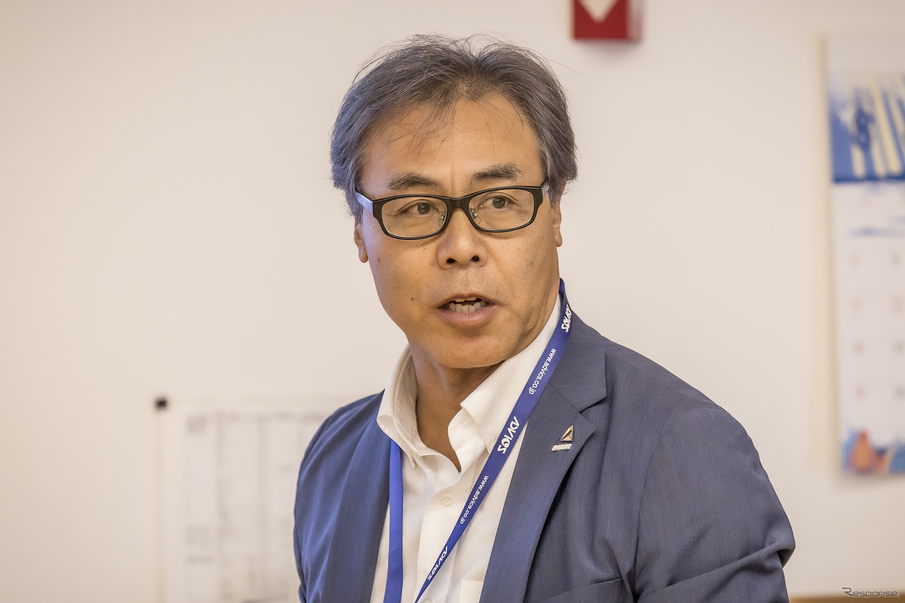 プレゼンテーションを行った、アドヴィックス 取締役社長の秋山晃氏