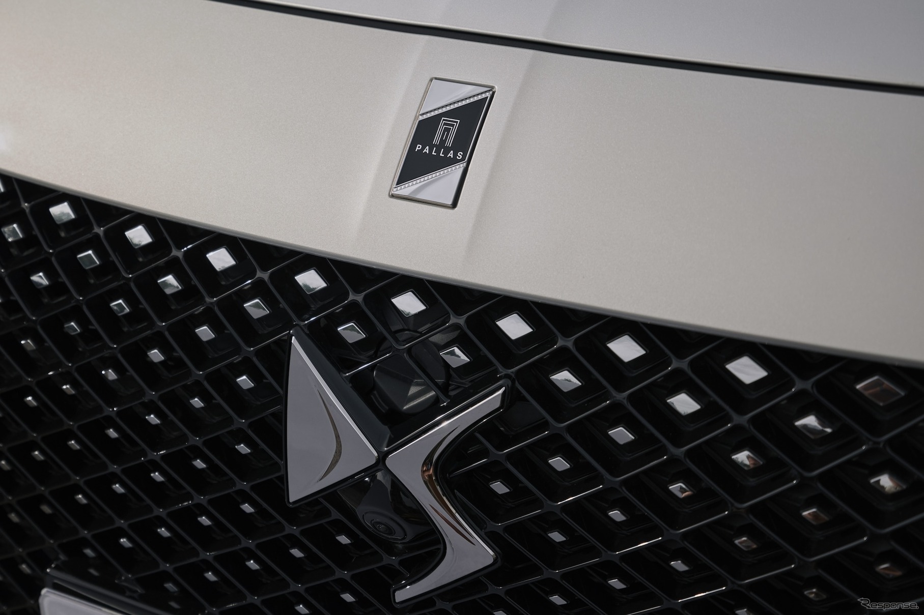 DS 7 PALLAS（欧州仕様）