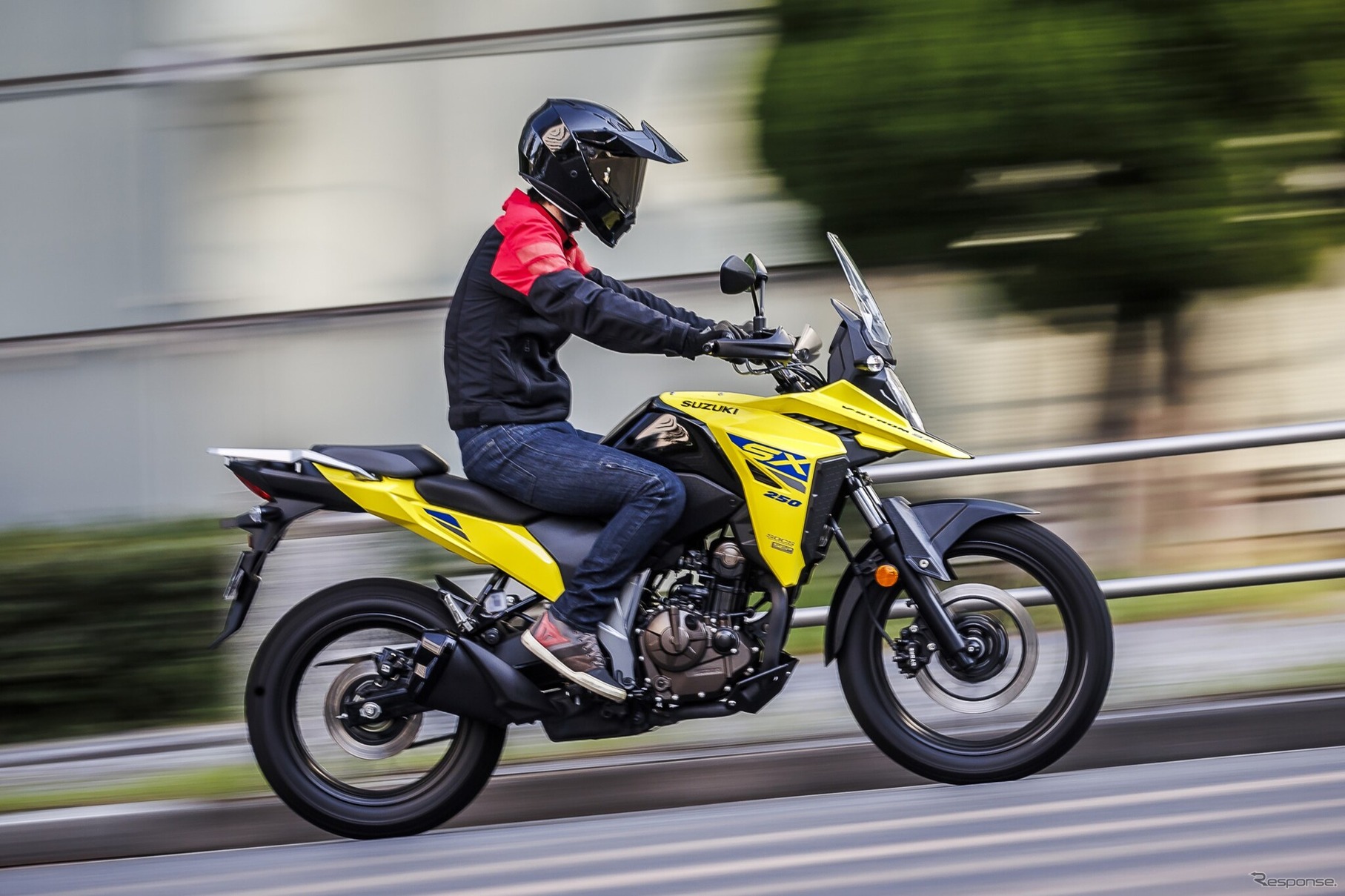 スズキ Vストローム250SX