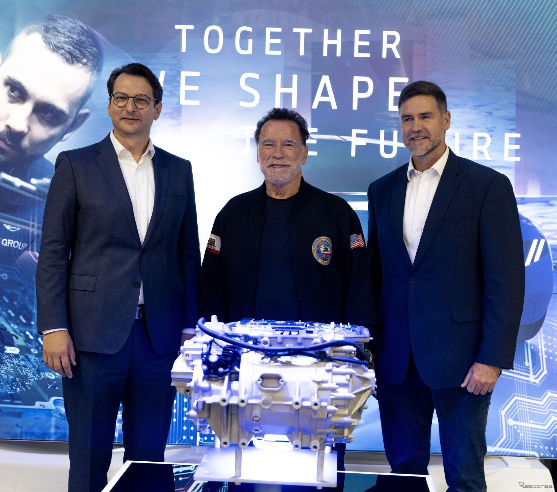 アーノルド・シュワルツェネッガー氏の立ち合いの下、BMWグループのオーストリア工場が再生可能エネルギーへ完全移行