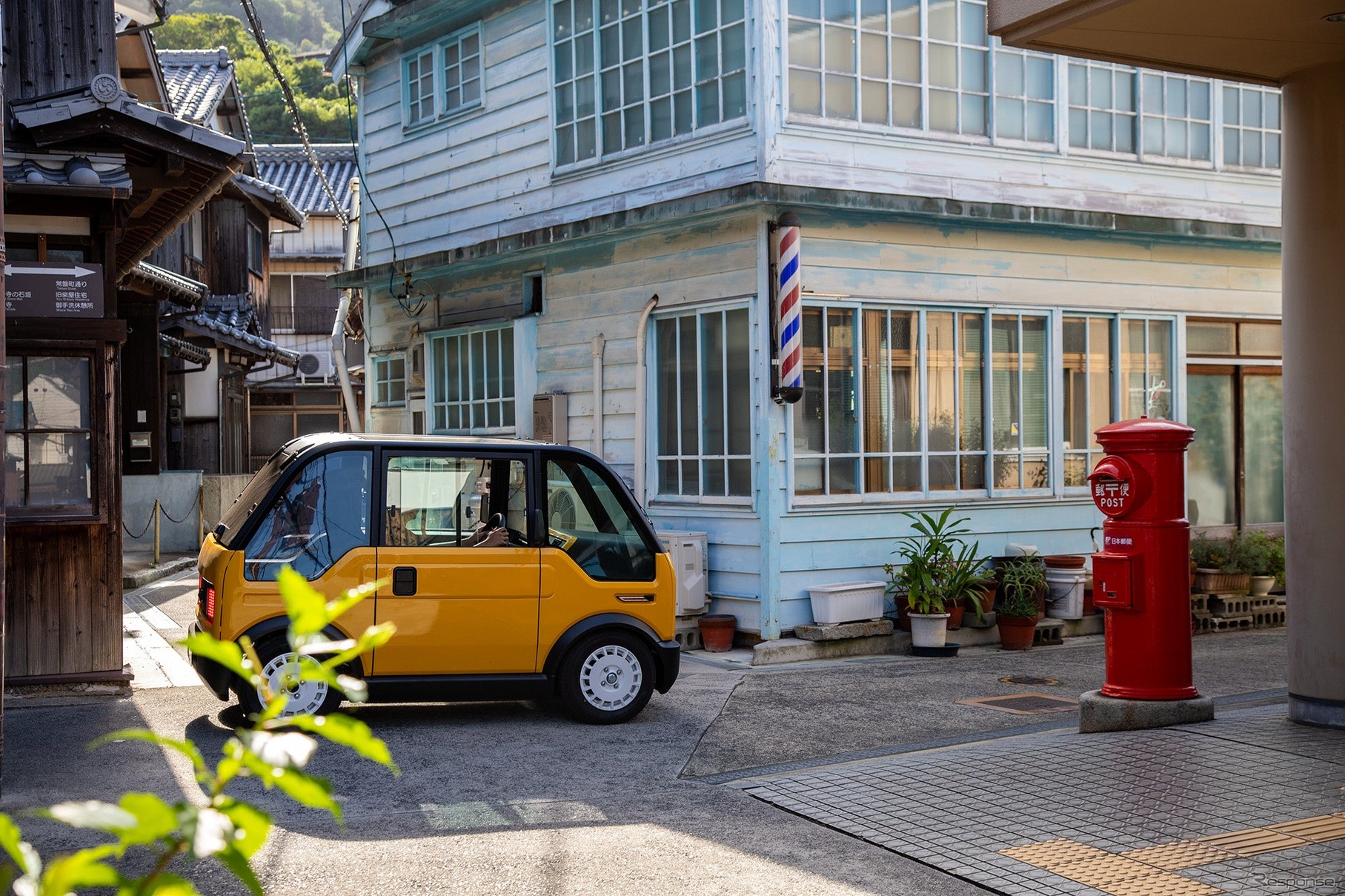 KGモーターズの1人乗りEV「mibot」