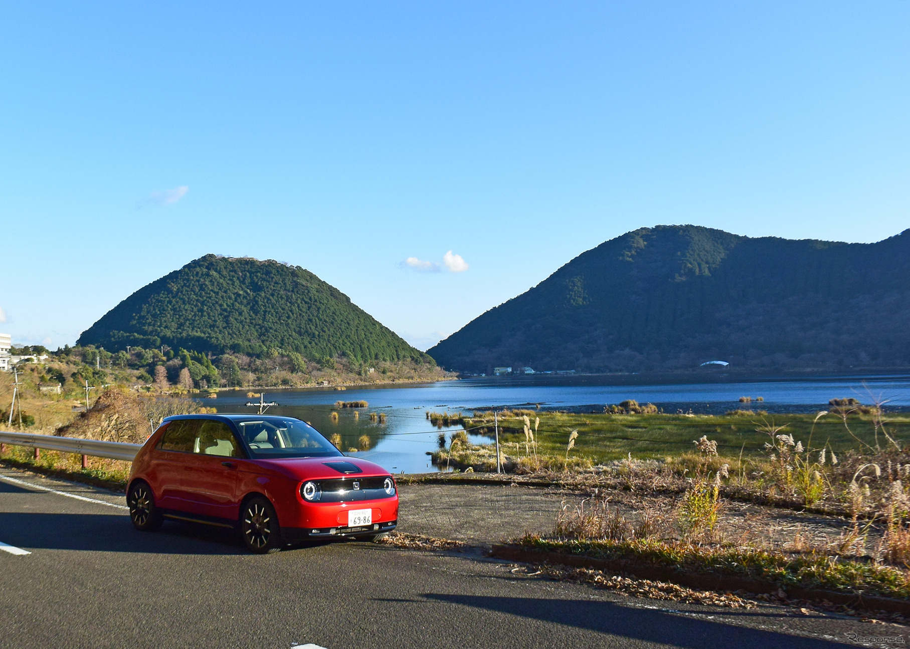 Honda e。鹿児島。藺牟田池のほとりにて。冬季は航続距離が極端に短くなる。