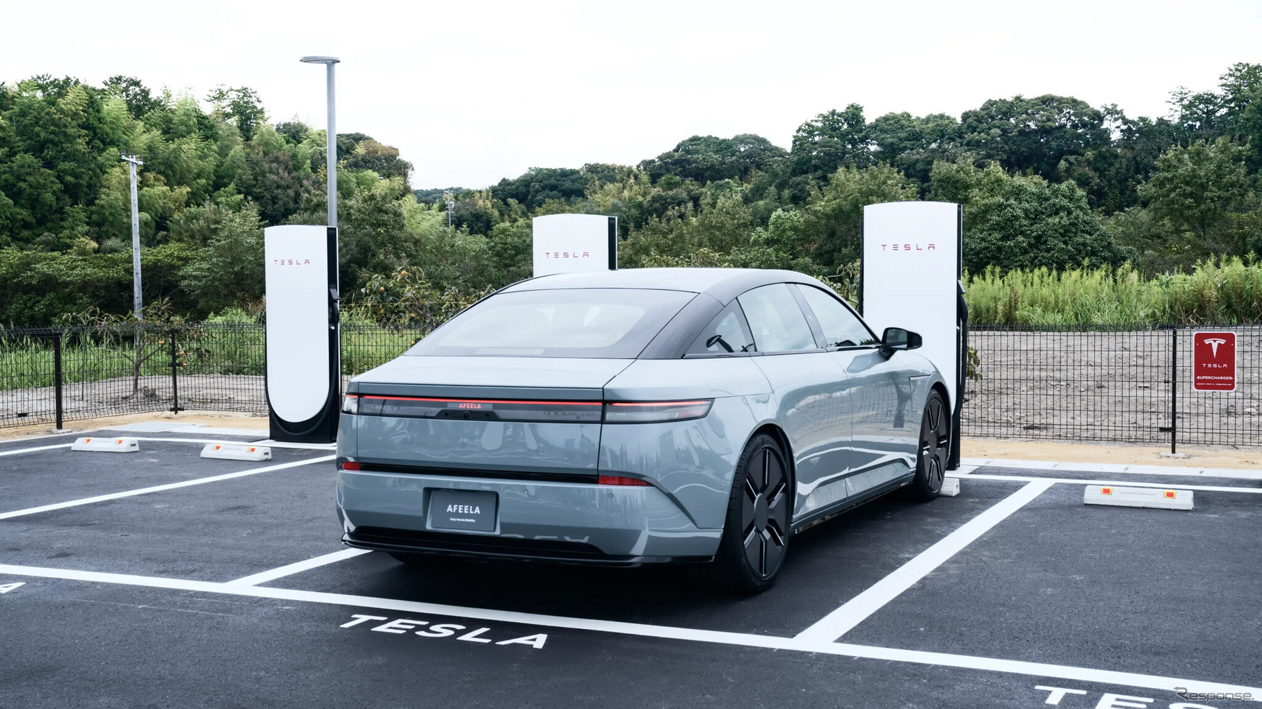 ソニー・ホンダモビリティの新型EVがテスラの充電規格採用