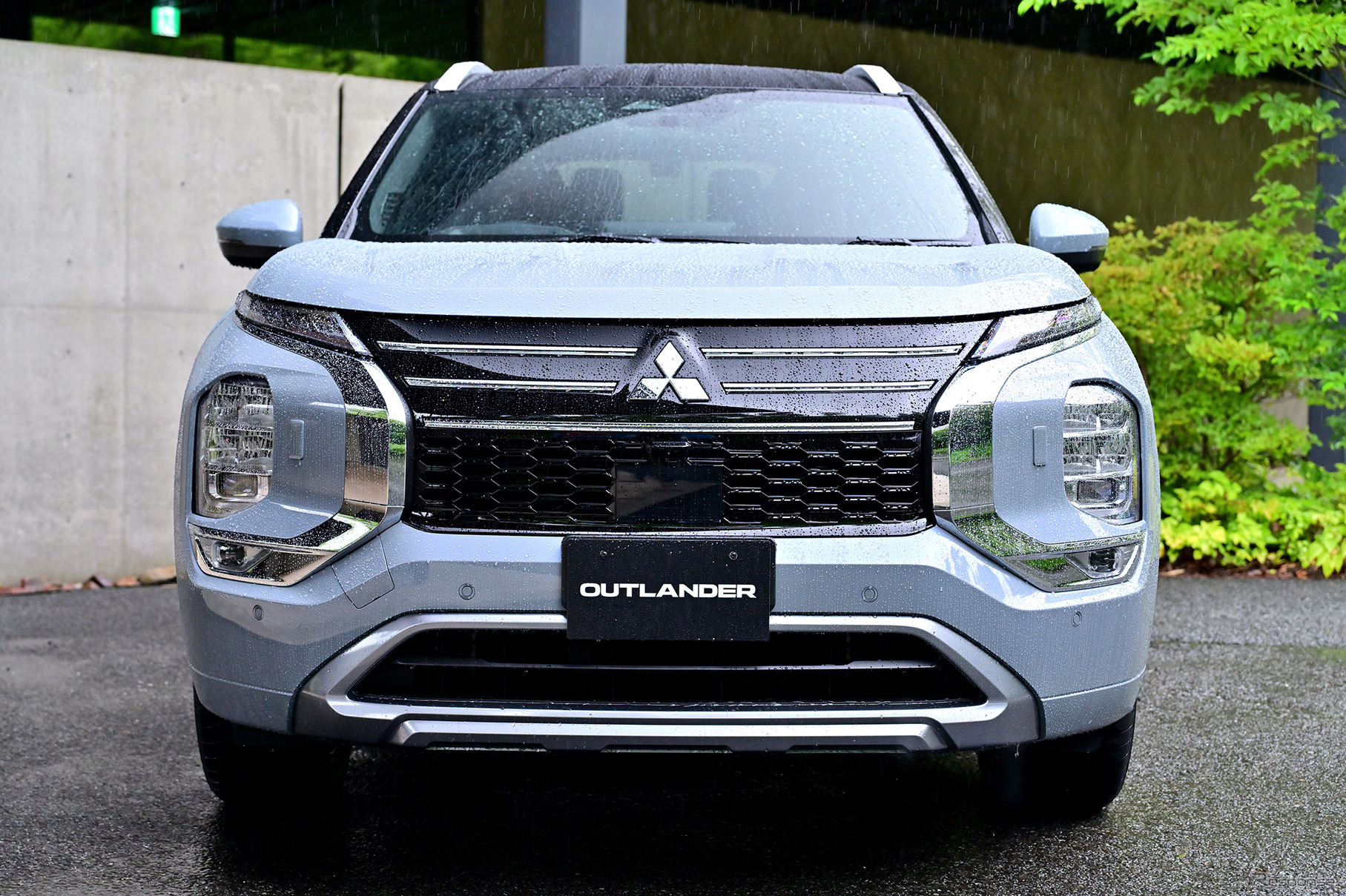 三菱アウトランダーPHEV