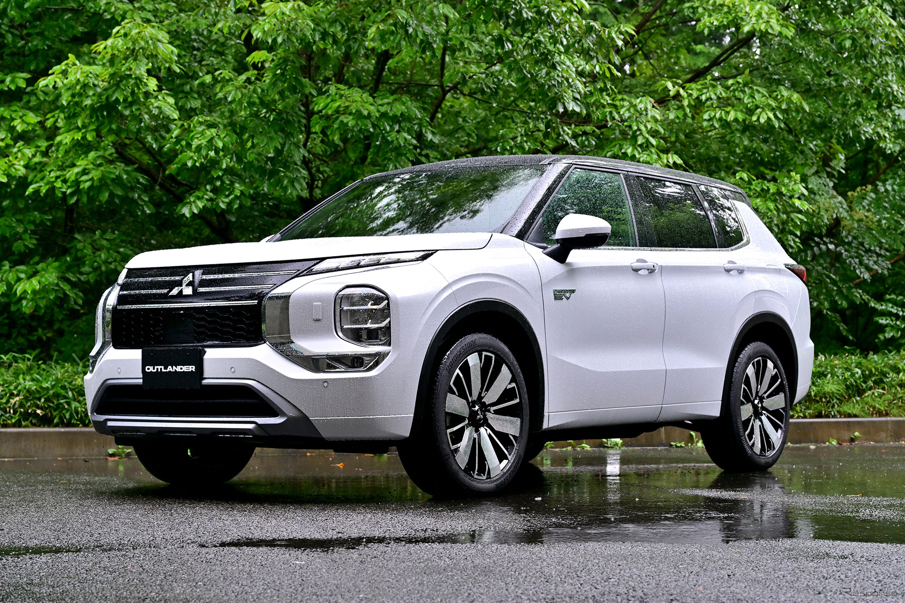 三菱アウトランダーPHEV