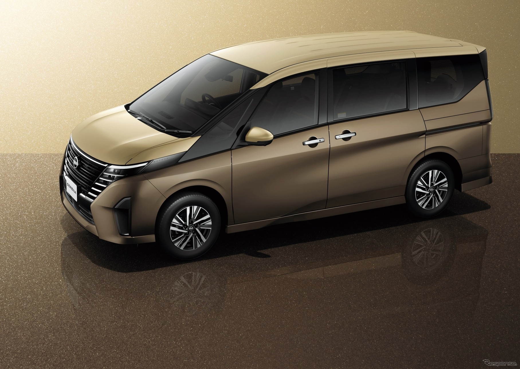 日産セレナ e-4ORCE