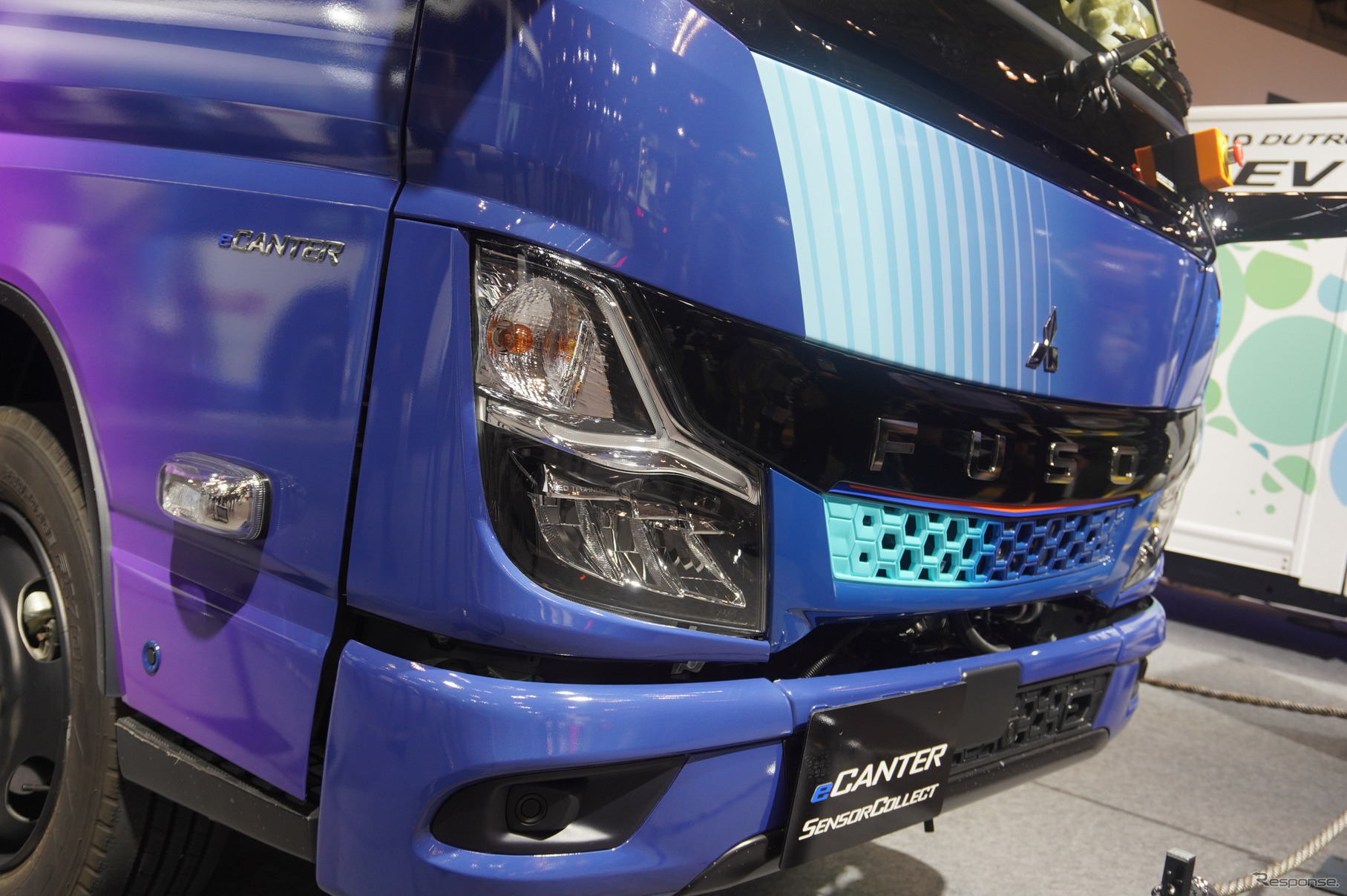 三菱ふそう、次世代の自動追尾型 EVごみ収集車のコンセプトモデル「eCanter SensorCollect」