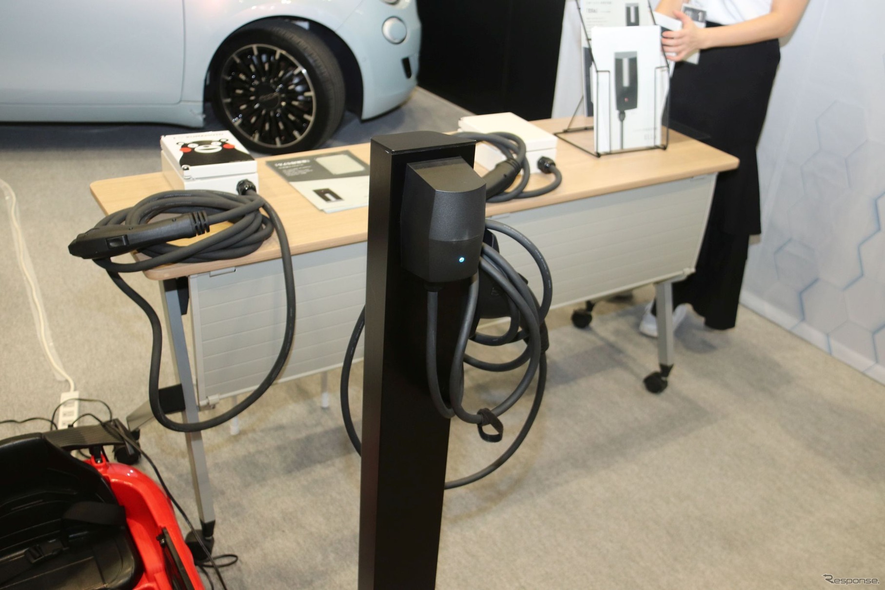 ジゴワッツの小型AC普通充電器「Ella」