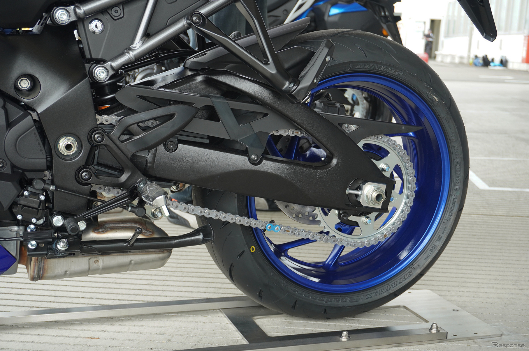 スズキ GSX-S1000GT（パールビガーブルー）